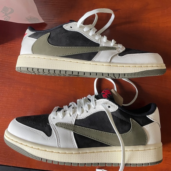 Air Jordan 1 low Travis Scott olive - Picture 4 of 7